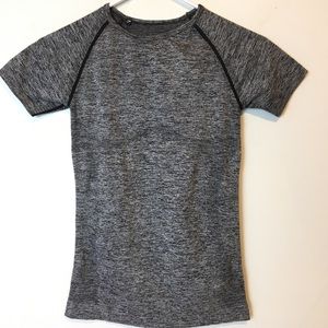 Gymshark Short Sleeve Top Small